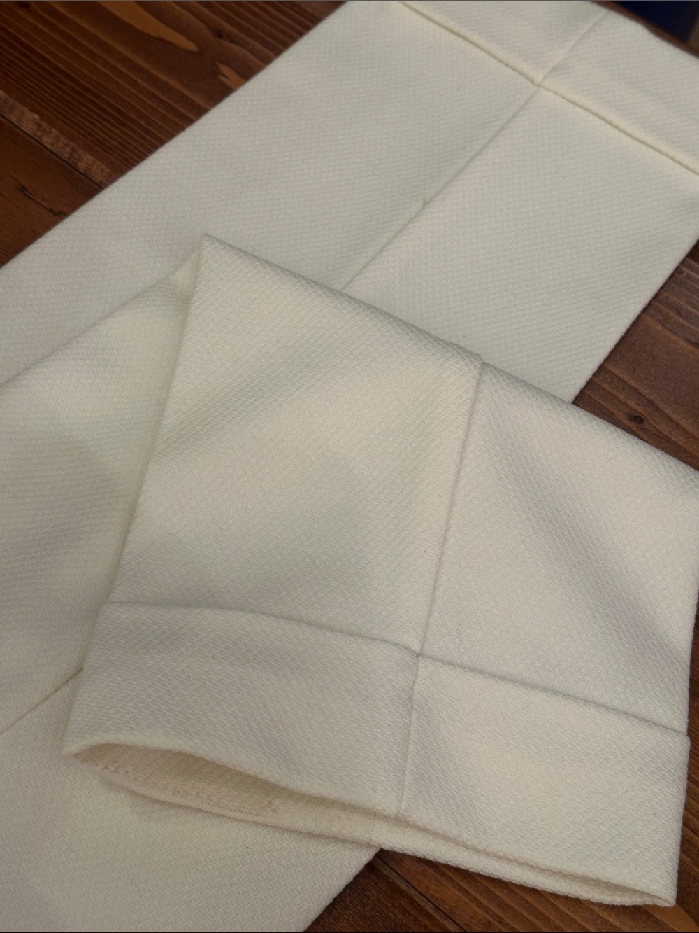 Ann Taylor Cropped Ankle Pants in Cream NWOT - Picture 5 of 8